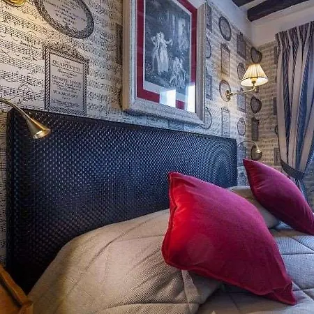 Grand De L'univers Saint-germain Hotell 3*