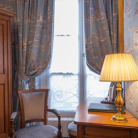 Hotell Grand De L'univers Saint-germain 3*