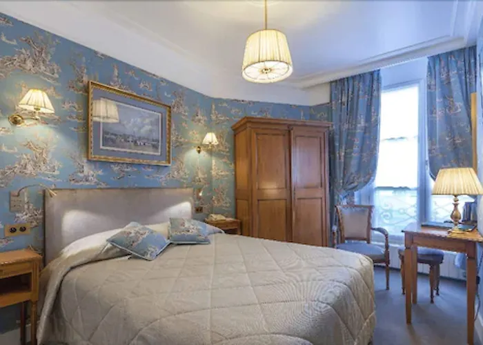 Hotel Grand De L'univers Saint-germain