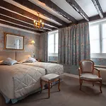 Grand De L'univers Saint-germain فندق