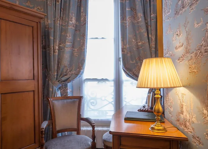 Szálloda Grand De L'univers Saint-germain 3*